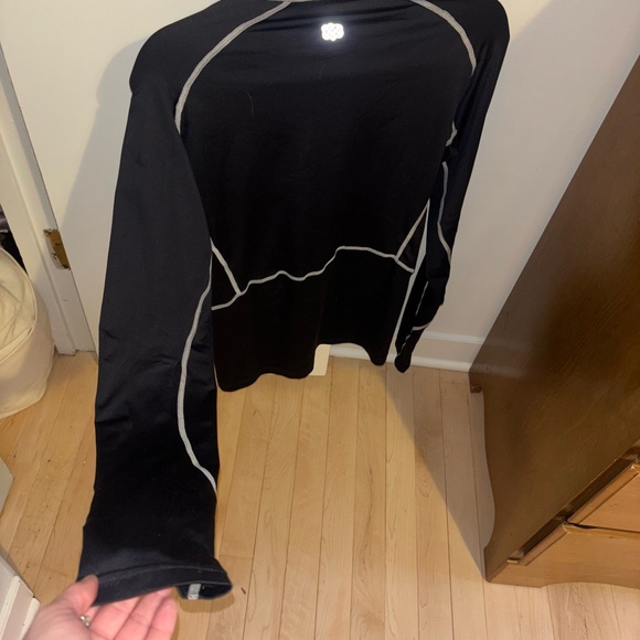 Sherpa Polartec Black Long Sleeve Athletic Top - Picture 4 of 5